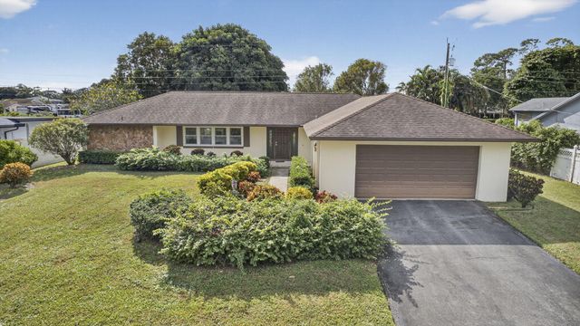 19 E Arch Drive, Lake Worth, FL 33467