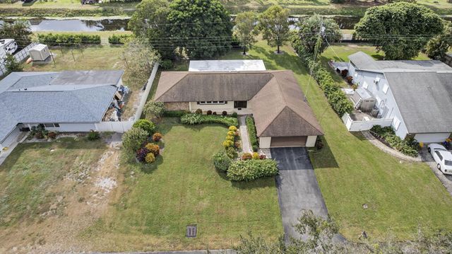 19 E Arch Drive, Lake Worth, FL 33467