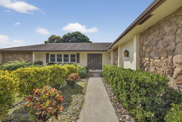 19 E Arch Drive, Lake Worth, FL 33467
