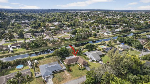 19 E Arch Drive, Lake Worth, FL 33467