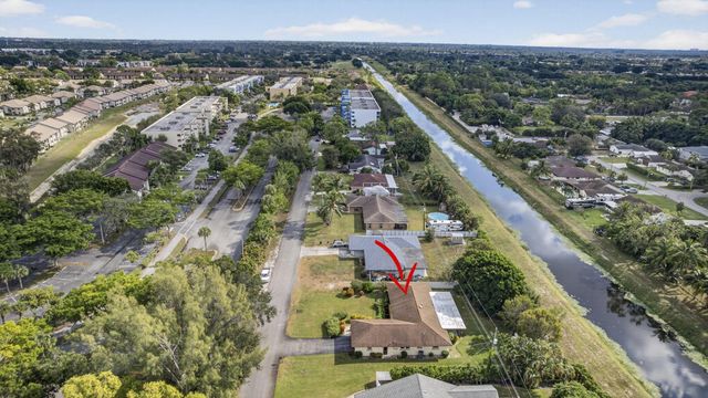 19 E Arch Drive, Lake Worth, FL 33467