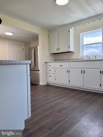 619 BRANCH ST, Strasburg, VA 22657