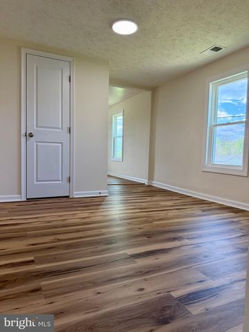 619 BRANCH ST, Strasburg, VA 22657