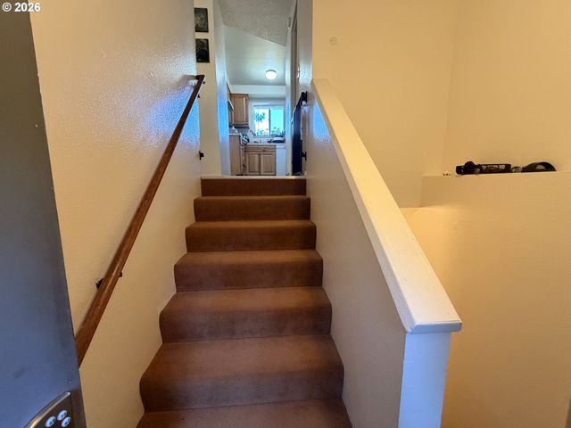 21123 Se MORRISON St, Gresham, OR 97030