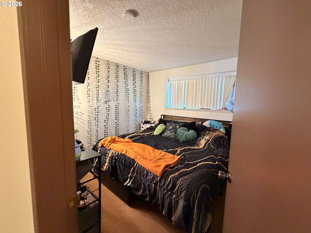 21123 Se MORRISON St, Gresham, OR 97030