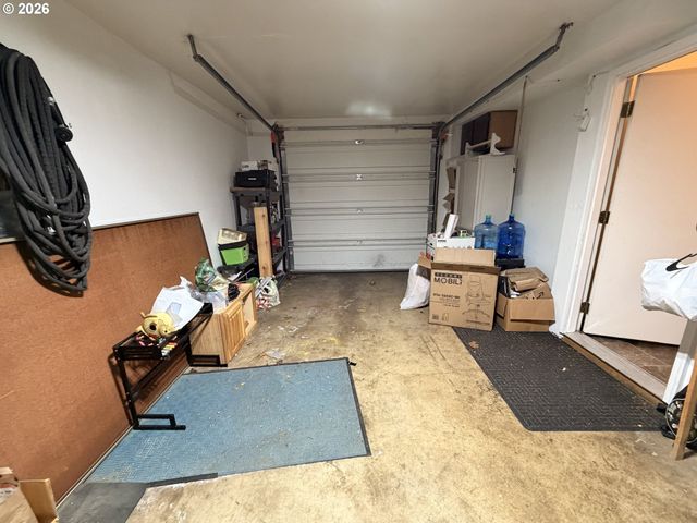 21123 Se MORRISON St, Gresham, OR 97030