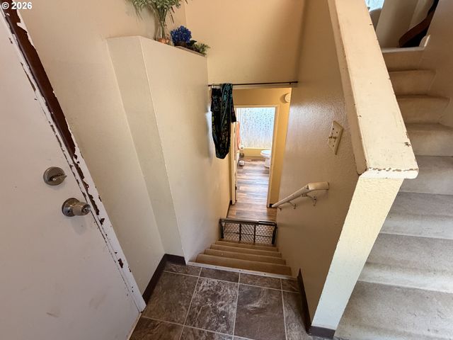 21123 Se MORRISON St, Gresham, OR 97030