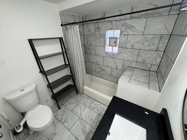 3505 W MONTROSE Avenue, Chicago, IL 60618