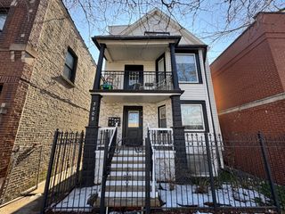3505 W MONTROSE Avenue, Chicago, IL 60618
