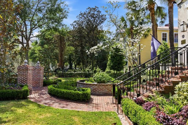 140 Queen Street, Charleston, SC 29401