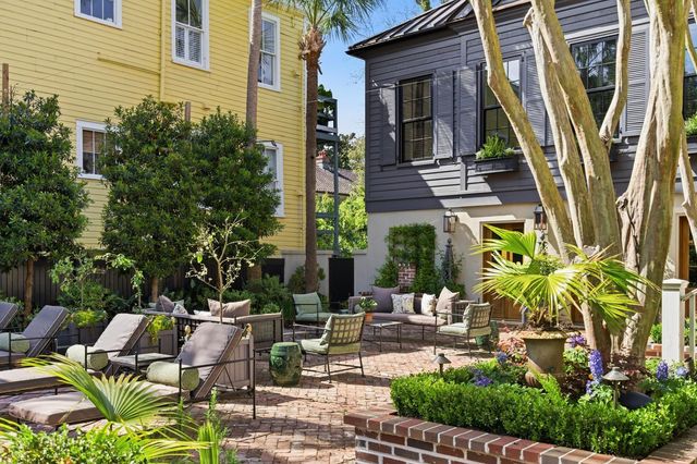 140 Queen Street, Charleston, SC 29401
