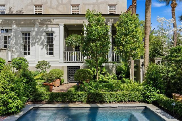 140 Queen Street, Charleston, SC 29401