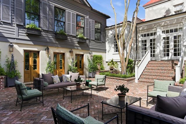 140 Queen Street, Charleston, SC 29401