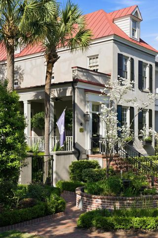 140 Queen Street, Charleston, SC 29401