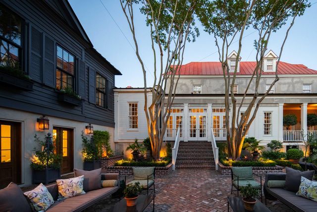 140 Queen Street, Charleston, SC 29401