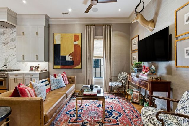 140 Queen Street, Charleston, SC 29401