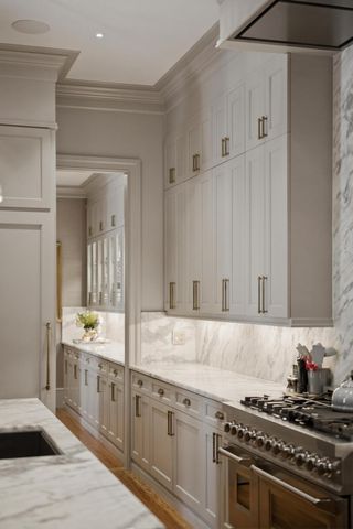140 Queen Street, Charleston, SC 29401