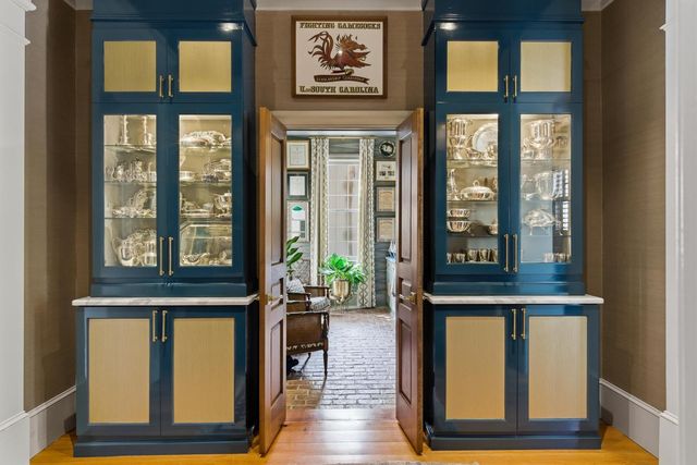 140 Queen Street, Charleston, SC 29401