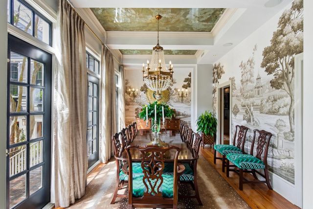 140 Queen Street, Charleston, SC 29401