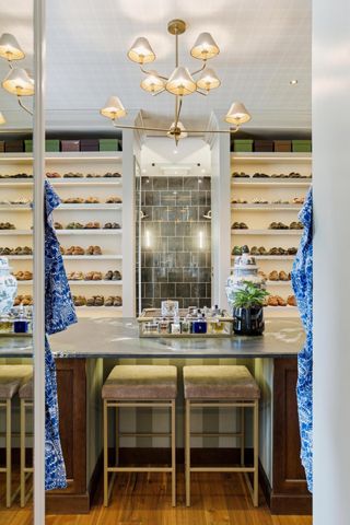 140 Queen Street, Charleston, SC 29401