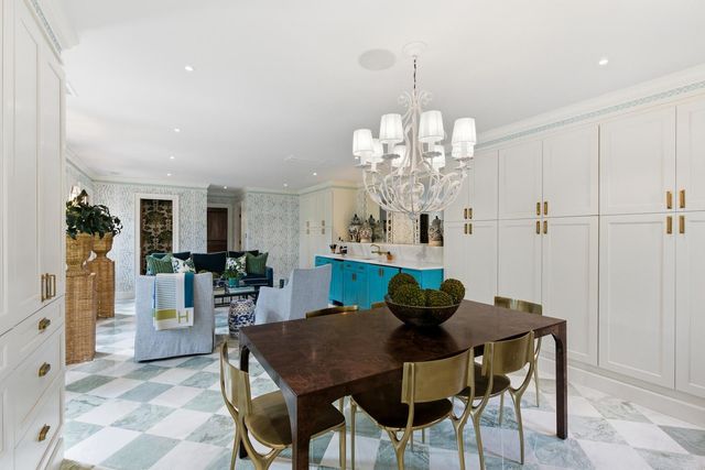 140 Queen Street, Charleston, SC 29401
