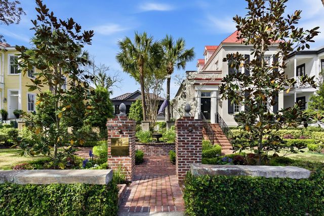 140 Queen Street, Charleston, SC 29401