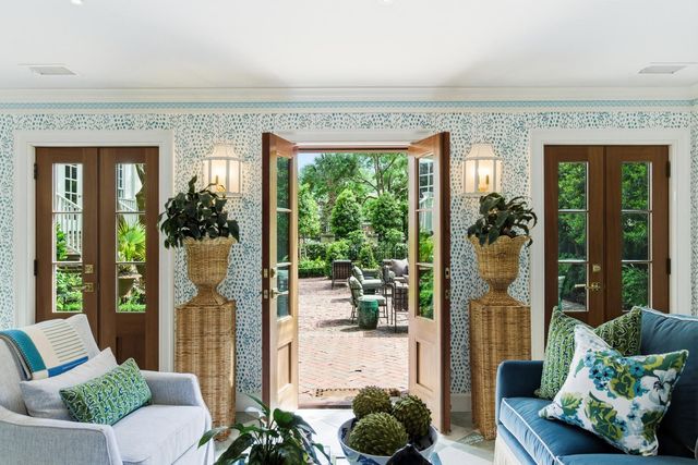 140 Queen Street, Charleston, SC 29401