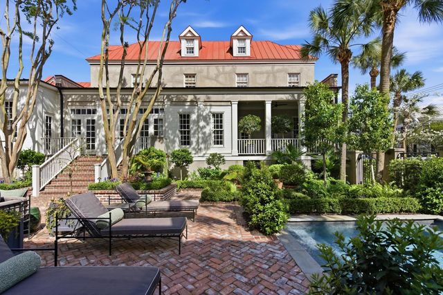 140 Queen Street, Charleston, SC 29401