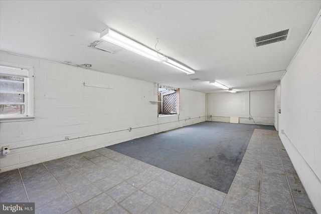 129 LOCKSLEY RD, Glen Mills, PA 19342