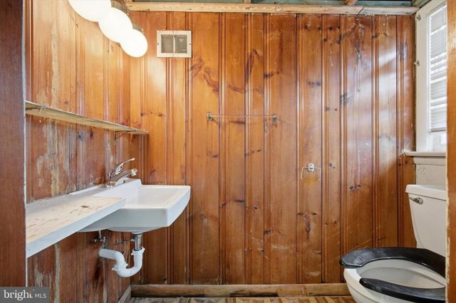 129 LOCKSLEY RD, Glen Mills, PA 19342