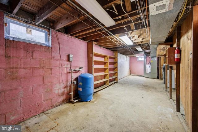 129 LOCKSLEY RD, Glen Mills, PA 19342