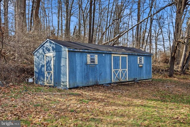 129 LOCKSLEY RD, Glen Mills, PA 19342