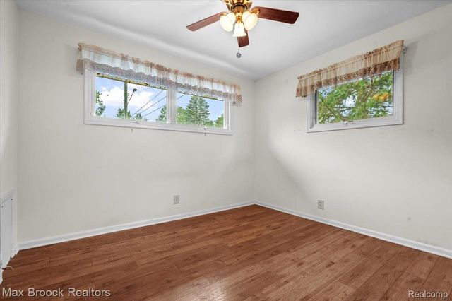 1330 N Oak Street, Rochester, MI 48307