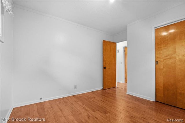 1330 N Oak Street, Rochester, MI 48307