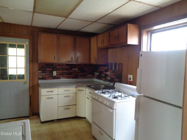 1214 5th Avenue, Schenectady, NY 12303