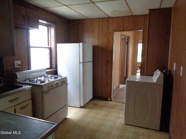 1214 5th Avenue, Schenectady, NY 12303