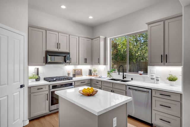 5102 Garlenda Dr, El Dorado Hills, CA 95762