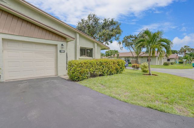 1737 Palmland Drive, Boynton Beach, FL 33436