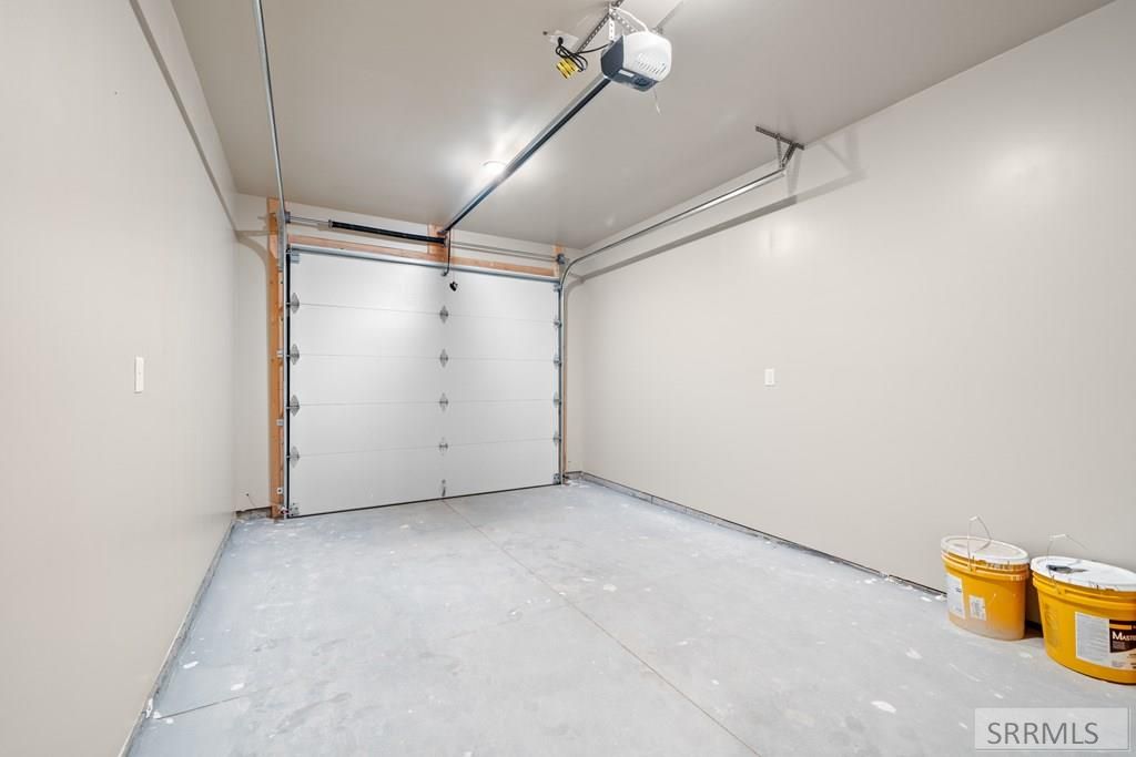 Image 24 of property listing at 2764 Derrald Loop, Ammon, ID 83406