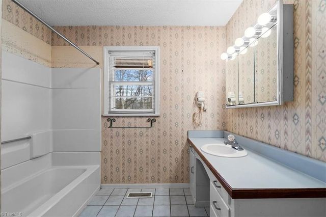 4136 Arden Street, Clemmons, NC 27012