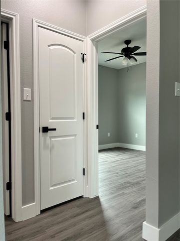 200 Garfield Street, Mcgregor, TX 76657