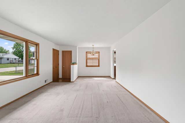 6836 Monroe Street NE, Fridley, MN 55432