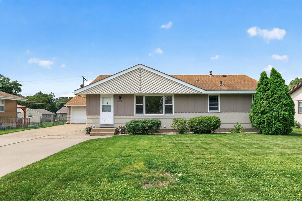 6836 Monroe Street NE, Fridley, MN 55432