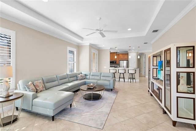 8321 Lucello TER N, Naples, FL 34114