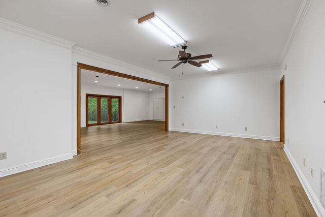 1307 Mooresville Rd, Culleoka, TN 38451