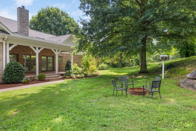 1307 Mooresville Rd, Culleoka, TN 38451