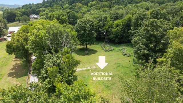 1307 Mooresville Rd, Culleoka, TN 38451