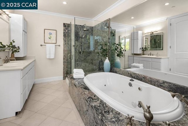 128 Oak Rd, Orinda, CA 94563