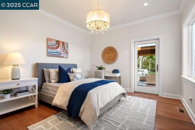 128 Oak Rd, Orinda, CA 94563