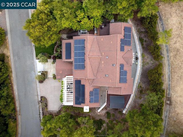 128 Oak Rd, Orinda, CA 94563